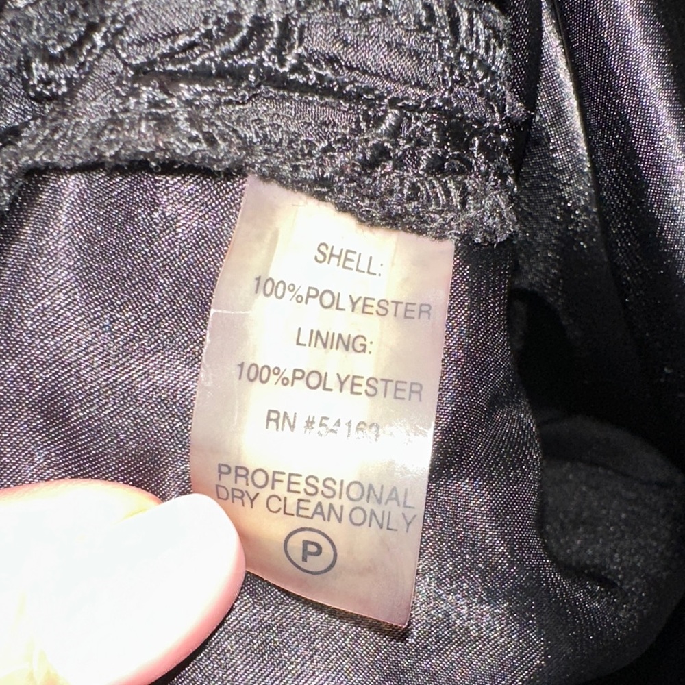 Calvin Klein Elegant Black Lace Pencil Skirt - Picture 7 of 7